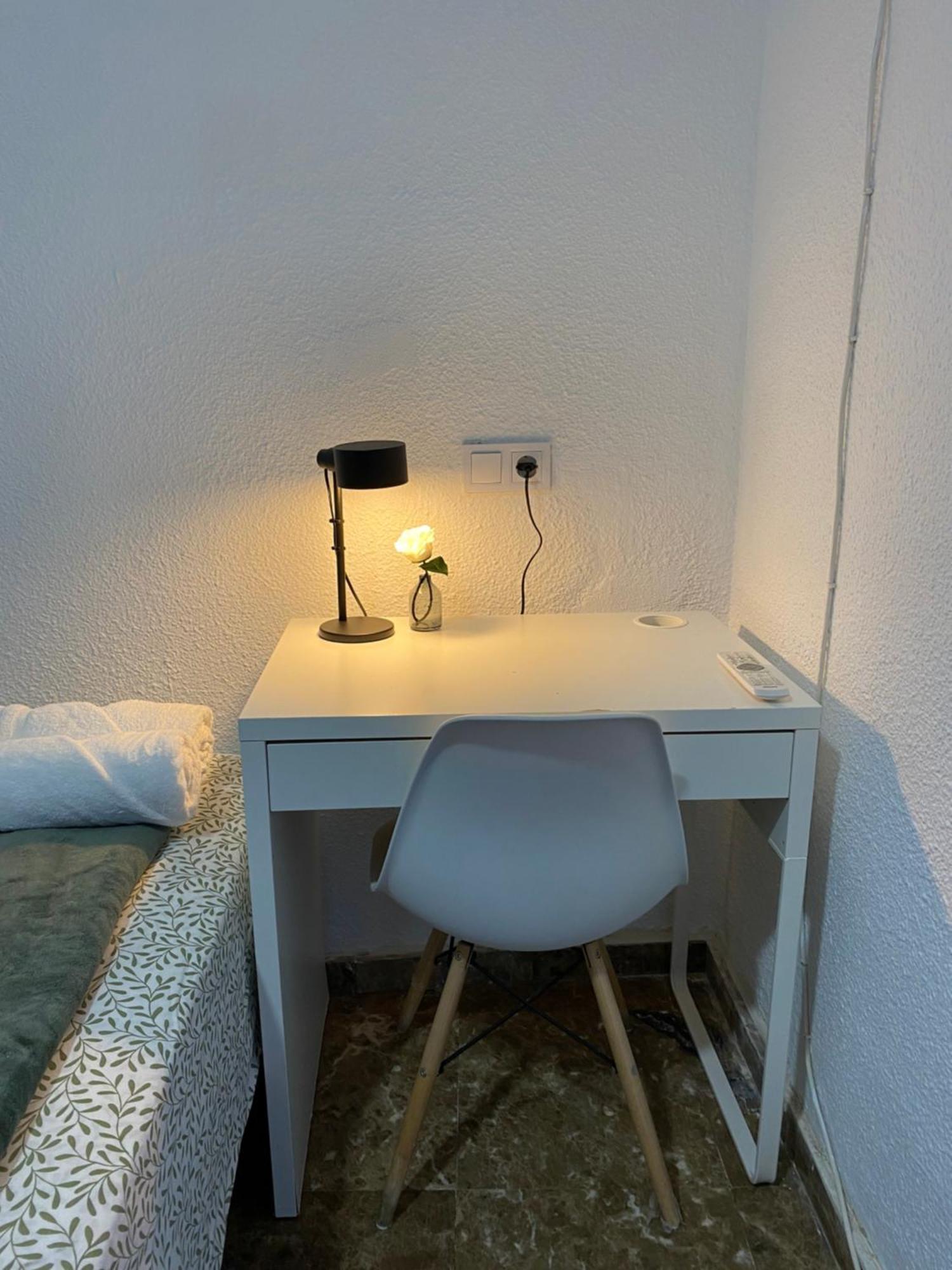 Apartamentos Econostay Fuencarral マドリード エクステリア 写真